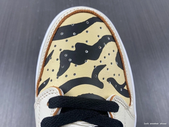 Rep LUCY Air 1 of DH6932-100 Tiger Low OG the Jordan Year 0724
